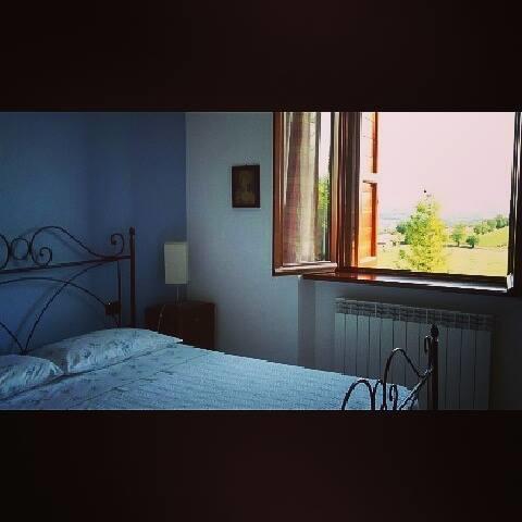 Casale Il Cerqueto Bed & Breakfast ซาน เซเวริโน มาร์เค ห้อง รูปภาพ