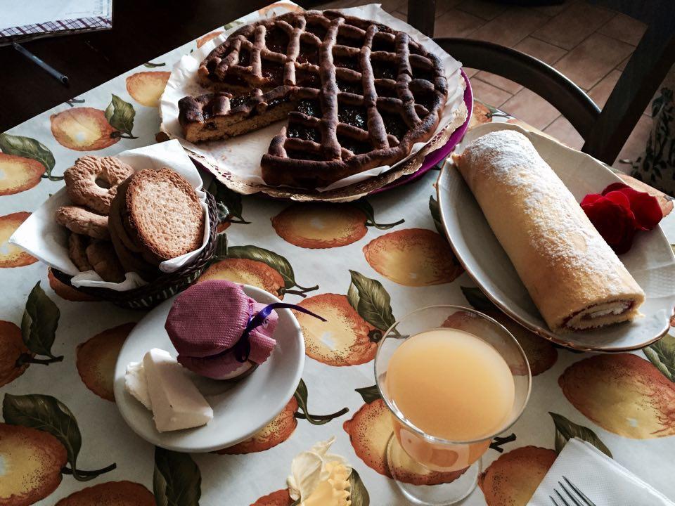 Casale Il Cerqueto Bed & Breakfast ซาน เซเวริโน มาร์เค ภายนอก รูปภาพ